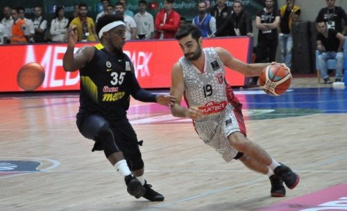 Uşak Son Şampiyon Fenerbahçe’yi Devirdi