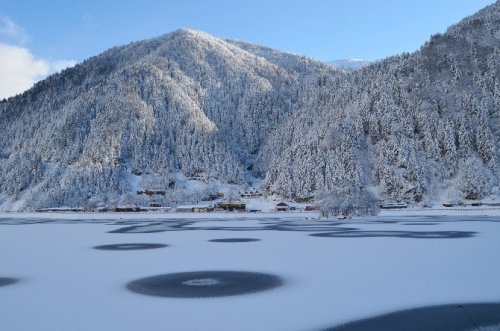 Uzungöl Buz Tuttu