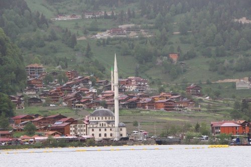 Uzungöl'de 'Turizm Sezonu' Açıldı