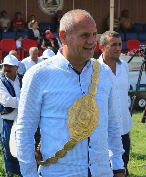 Yıllar Sonra Yağlı Güreşte Bir İlk Yaşandı