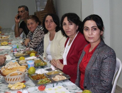 Yüksekdağ, Antalya’da Lokma Dağıtımına Katıldı