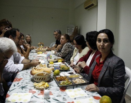 Yüksekdağ, Antalya’da Lokma Dağıtımına Katıldı
